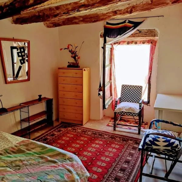 Sidharta Room，位于Villalba dels Arcs的酒店