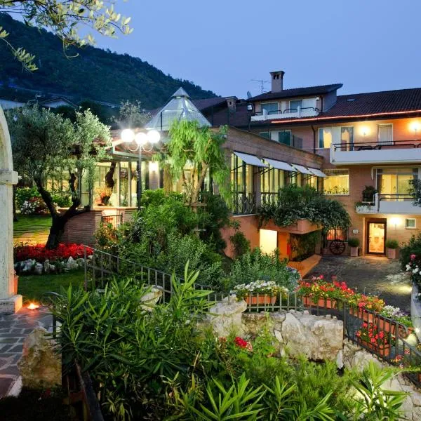 Hotel Des Reves，位于Villa Santa Lucia的酒店