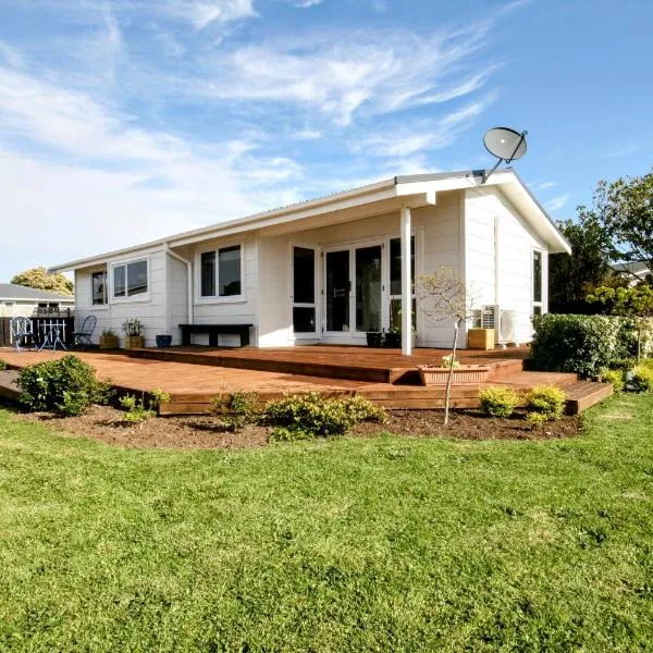 Opunake Break - Opunake Holiday Home，位于Opunake的酒店