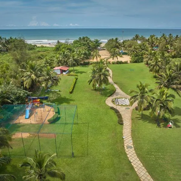 Royal Orchid Beach Resort & Spa, Utorda Beach Goa，位于Utorda的酒店