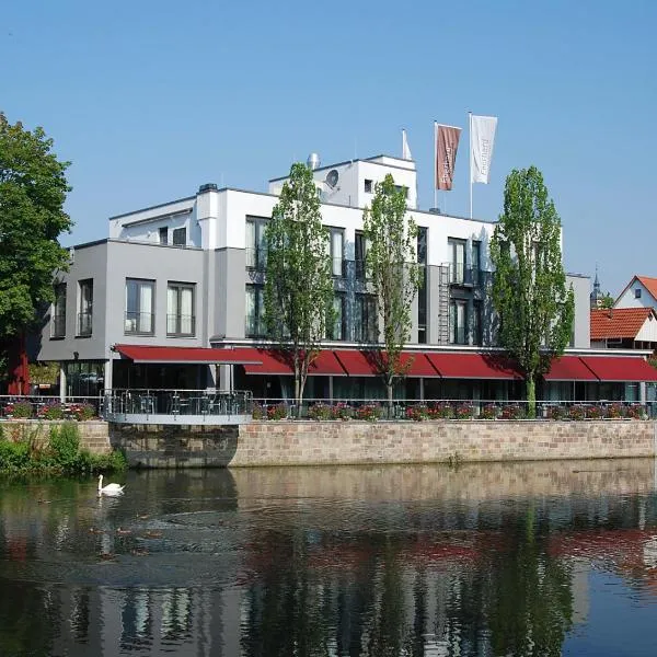 Hotel Eberhards am Wasser，位于Kirchheim am Neckar的酒店