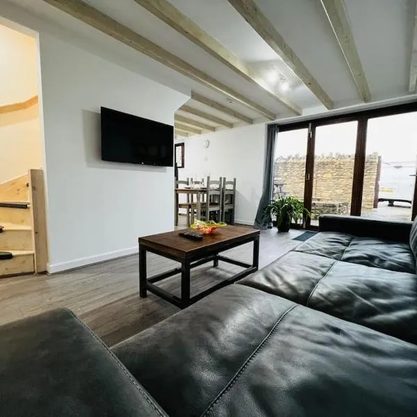 Barn Cottage, with pre booked use of Indoor Swimming Pool，位于弗罗姆的酒店