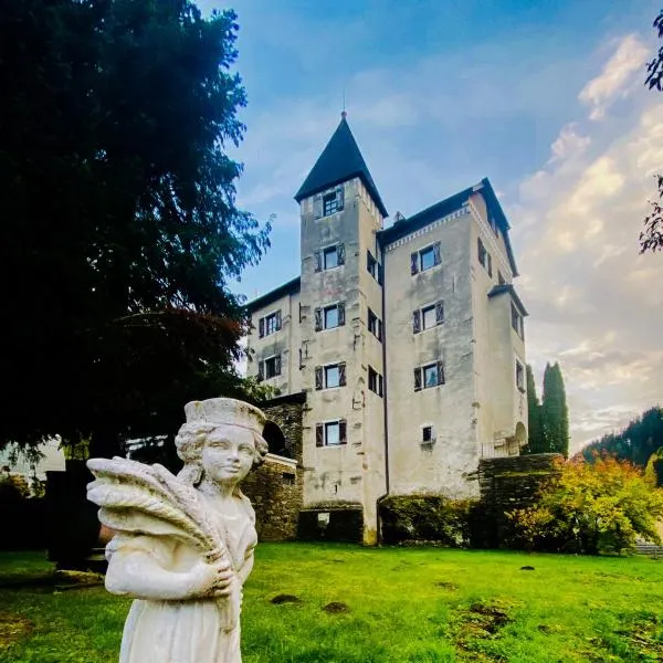 Schloss Süßenstein，位于Hüttenberg的酒店