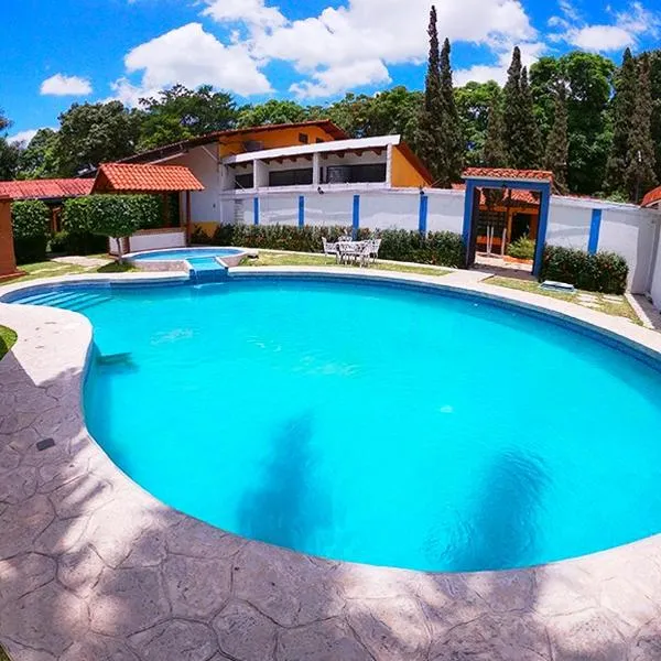 Casa Kolping，位于图斯特拉古铁雷斯的酒店