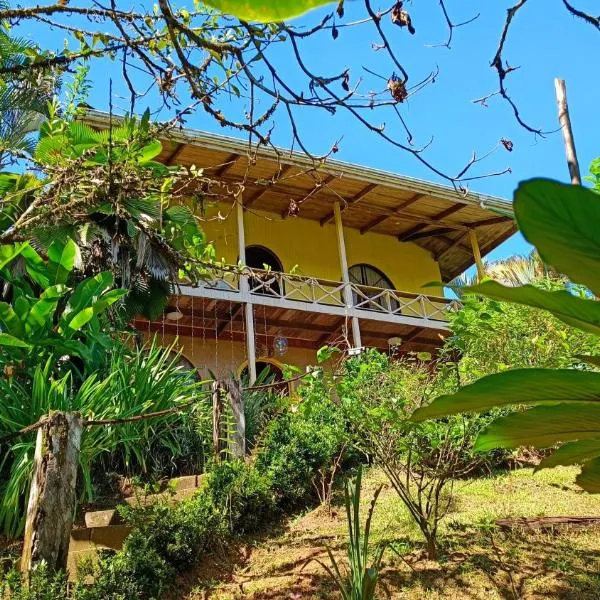 Cabañas Tico Gringo，位于德雷克的酒店