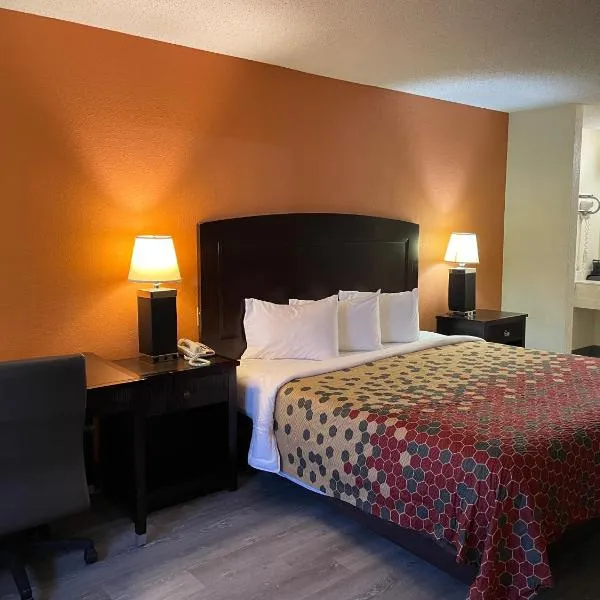 Econo Lodge Inn & Suites Sweetwater I-20，位于斯威特沃特的酒店