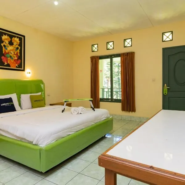 Urbanview Hotel Griya Astoeti 2 Cisarua Puncak，位于Kopo 2的酒店