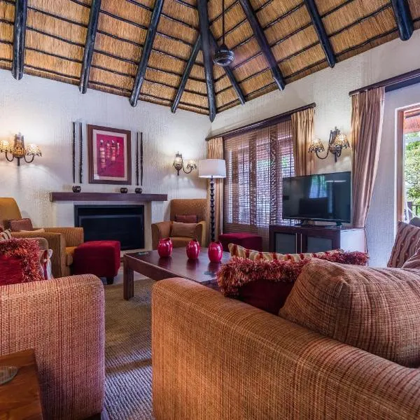 Kruger Park Lodge Unit No 521 with Private Pool，位于雾观的酒店