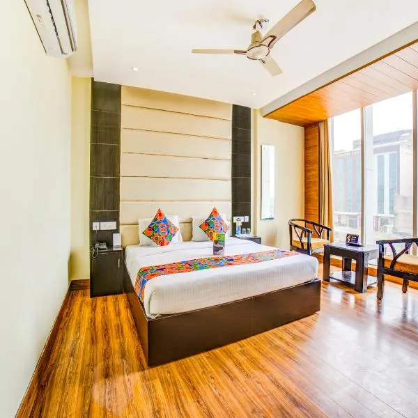 FabHotel Diamond Zirakpur，位于齐拉克普尔的酒店