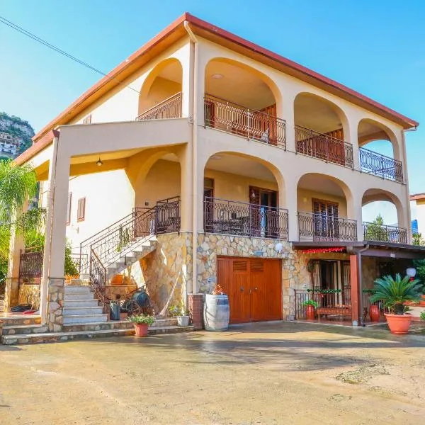 B&B Giardino dei Cedri，位于特拉比亚的酒店