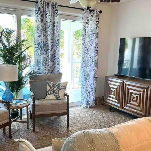 Maho Beach House - Luxe 1-Bedroom - Ocean View，位于马霍礁的酒店