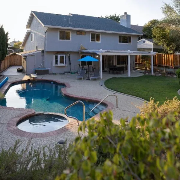 @ Marbella Lane - 4BR Cozy home in SJ Pool，位于圣何塞的酒店