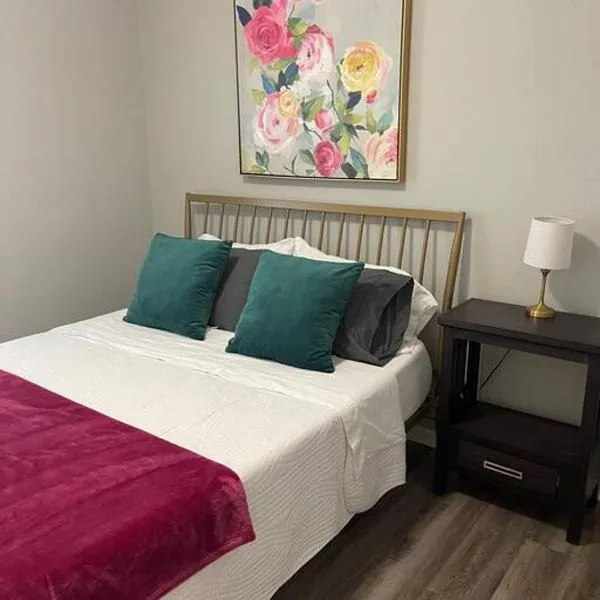 The Irene - 2 Bedroom Apt in Quilt Town, USA，位于Hamilton的酒店