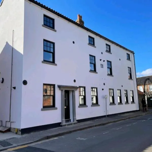Sunset View, 2 bedrooms in the heart of Holt with parking，位于霍尔特的酒店