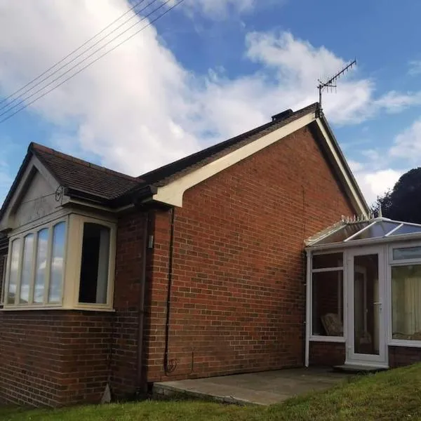 Twyngaer, a spacious 3 bedroom bungalow sleeps 5，位于奈顿的酒店