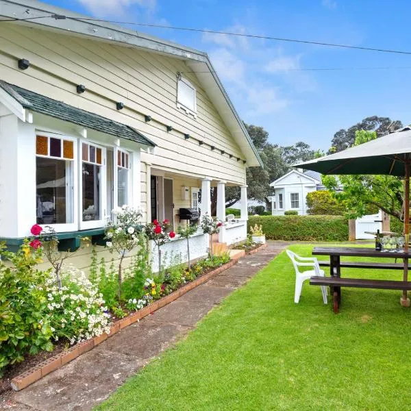 Whare Nui on Rennie - Thames Holiday Home，位于Tapu的酒店