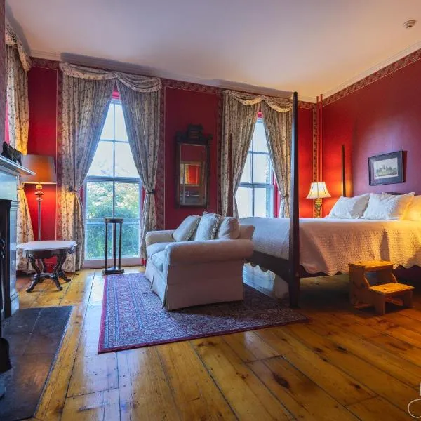 Cromwell Manor Inn，位于康沃尔哈德逊的酒店