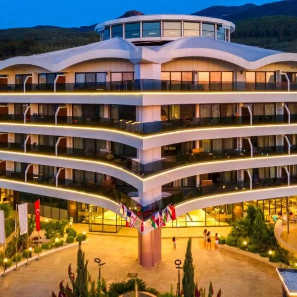 Seven For Life Thermal Hotel，位于Doğanbey的酒店