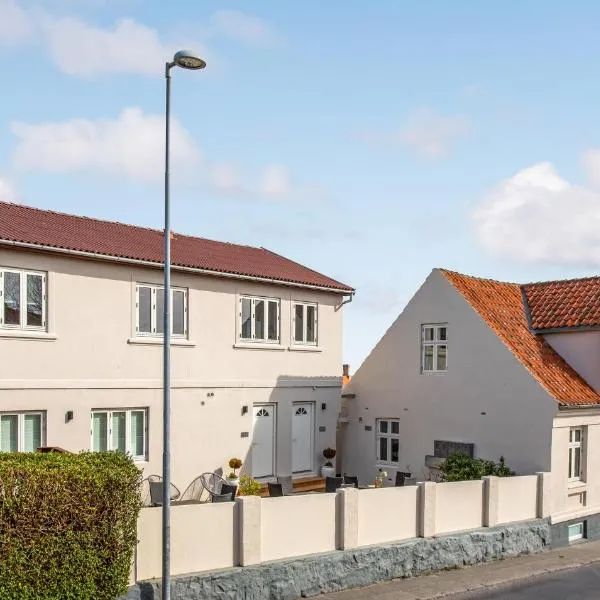 Lovely Apartment In Allinge With Wifi，位于阿灵厄的酒店