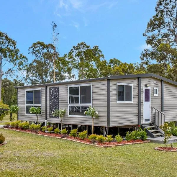 Wallaby Gully Farm Cottage Peace Quiet Serenity，位于Ellalong的酒店