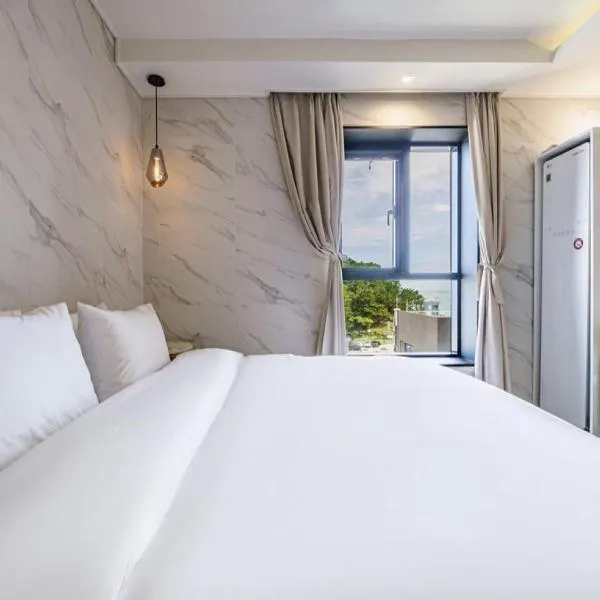 H moment Hotel songjeong，位于釜山的酒店