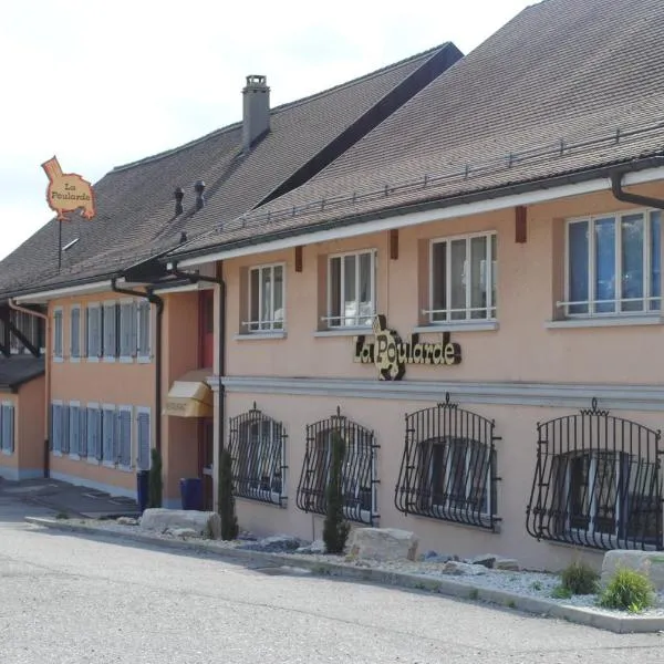 Motel - Hôtel La Poularde，位于罗蒙的酒店