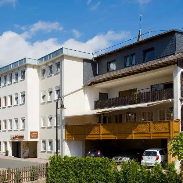 Merker's Hotel & Restaurant Bostalsee，位于Achtelsbach的酒店