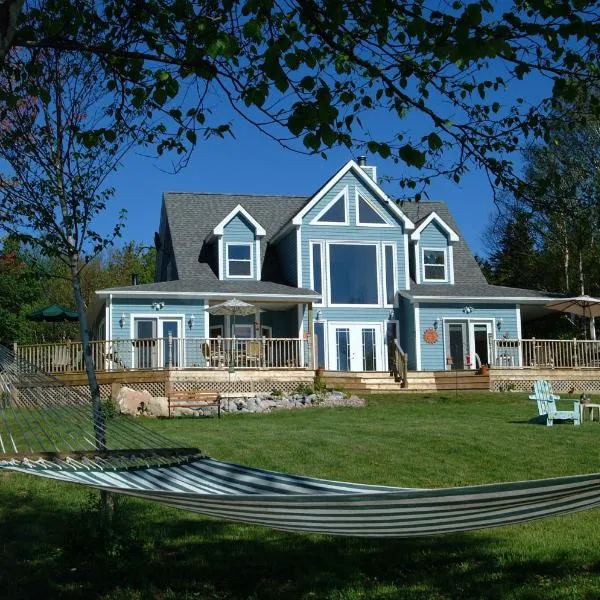 海鹦鹉海景庄园酒店，位于Indian Brook的酒店