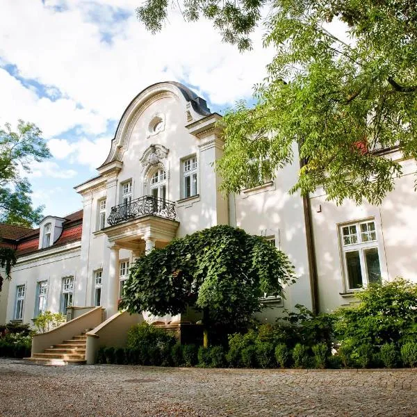 Pałac Zdunowo，位于Siedlin的酒店
