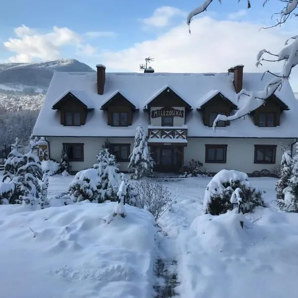 Mileżówka - Noclegi&SPA，位于乌斯特龙的酒店