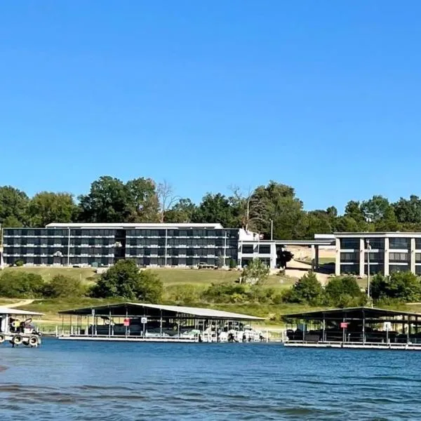 Lake Norfork Resort，位于芒廷霍姆的酒店