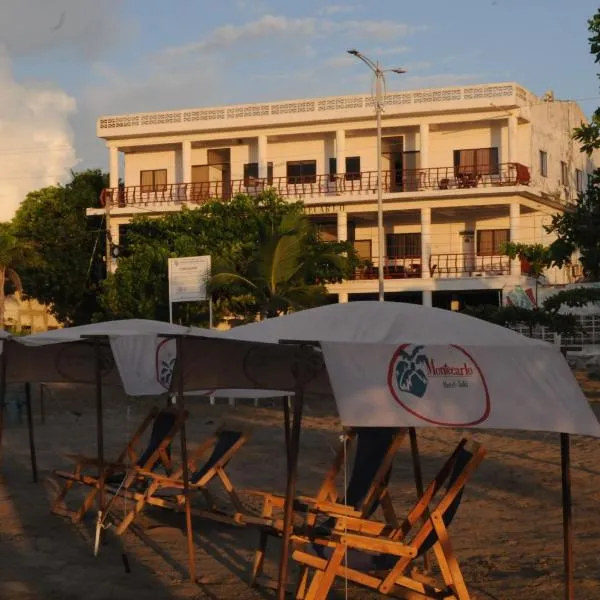 Hotel Montecarlo Beach，位于托卢的酒店