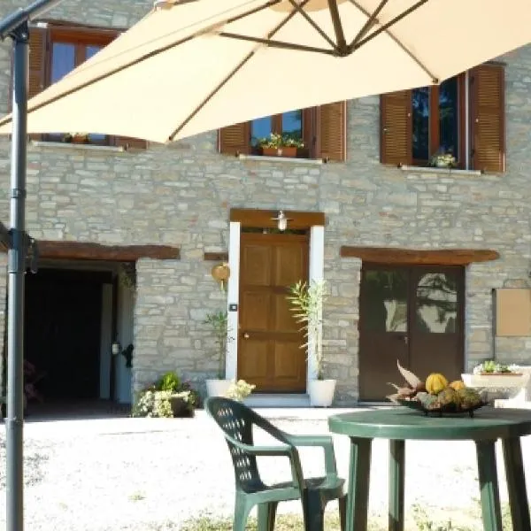 Il Grappolo In Langa，位于Monastero Bormida的酒店