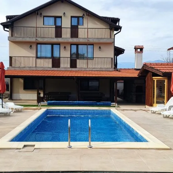Къща за гости - Вила Сидона，位于巴尼亚的酒店