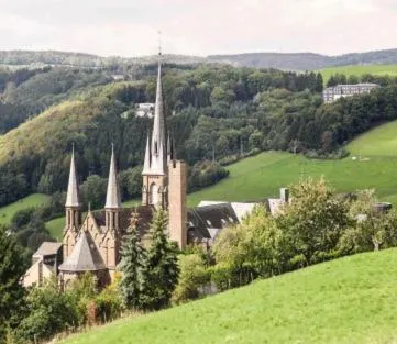 Rosa Flesch Hotel und Tagungszentrum，位于Breitscheid的酒店