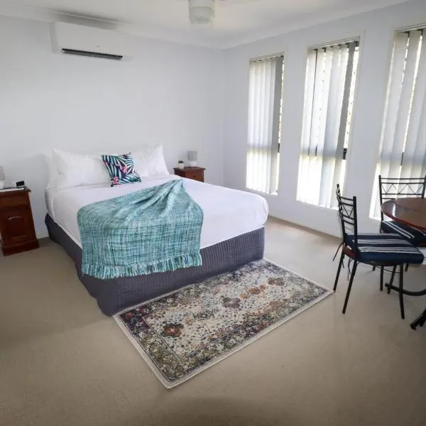 BLK Stays Guest House Deluxe Units Morayfield，位于卡布尔彻的酒店