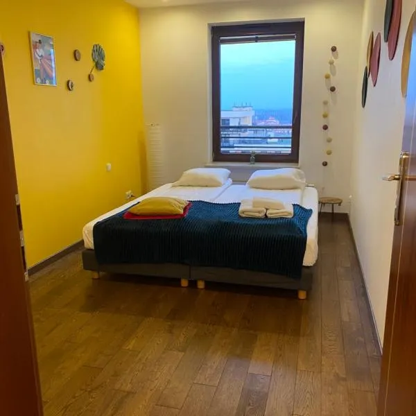 Sunny Life Apartment，位于华沙的酒店