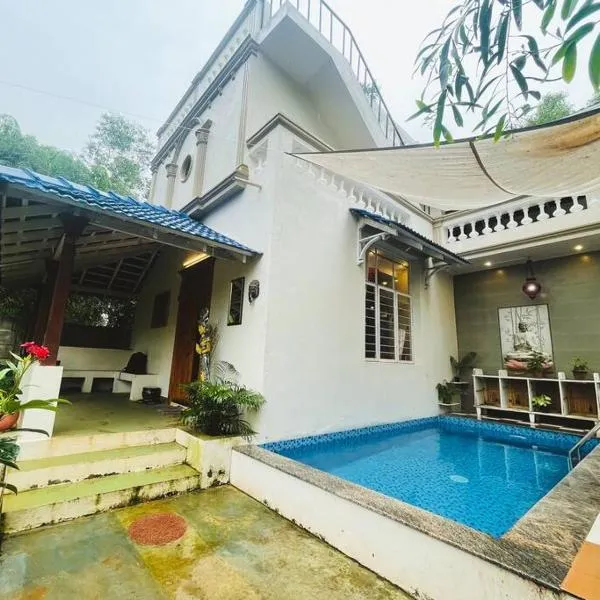 Luxury Villa Siena with Private Pool!，位于蓬蒂切里的酒店