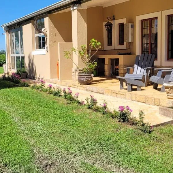 ReRooted Permaculture Farmstay，位于霍维克的酒店