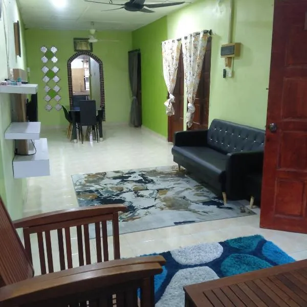 Ali Homestay Desa Permai Bukit Kuang，位于Cukai的酒店