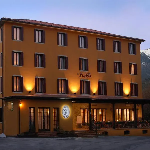 弗洛拉餐厅-酒店，位于维托里奥·威尼托的酒店