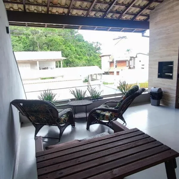 Casa do Sérgio lindo loft ideal para casa e pequena família,moderno e confortável，位于塔里图巴的酒店