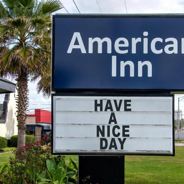 American Inn，位于豪厄尔的酒店