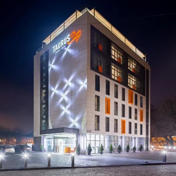 金牛座城市酒店，位于利沃夫的酒店