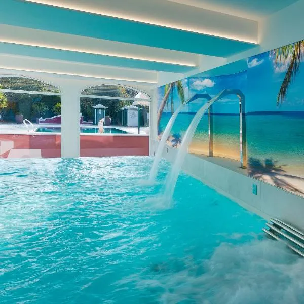 Vip's Motel Luxury Accommodation & Spa，位于卡拉瓦吉斯德拉海滨的酒店