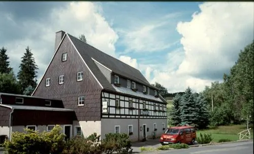 Gaststätte & Pension Alte Mühle，位于Mulda的酒店