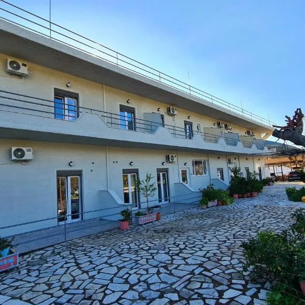 艾玛兰德一室公寓酒店- 客房及公寓，位于Marantochori的酒店