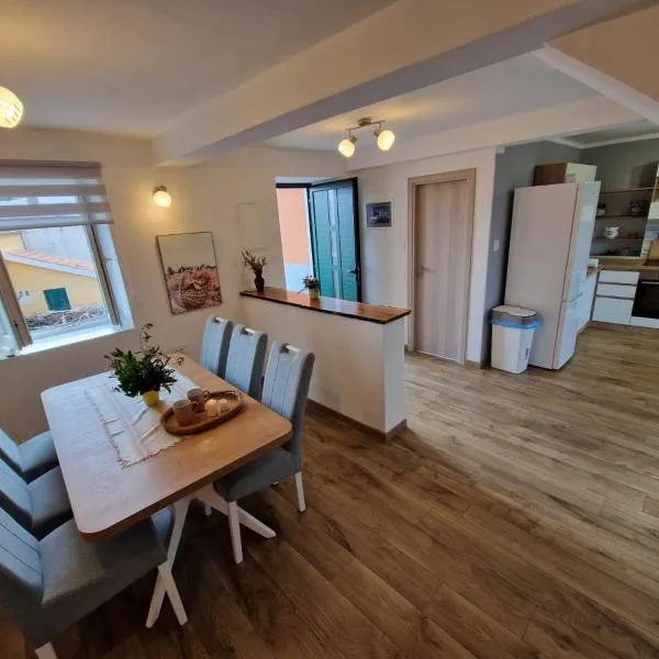 Lavanda apartman 2，位于茨雷斯的酒店