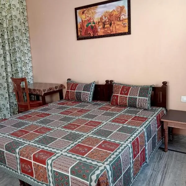 Jaipur Marigold Homestay，位于Pachār的酒店