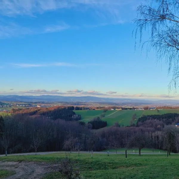 Ferienwohnung Lucy am Lonitzberg，位于斯特恩克申艾姆弗尔的酒店